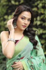 Minimalist Pure Solid Khadi Saree - Image 36