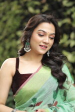 Minimalist Pure Solid Khadi Saree - Image 37