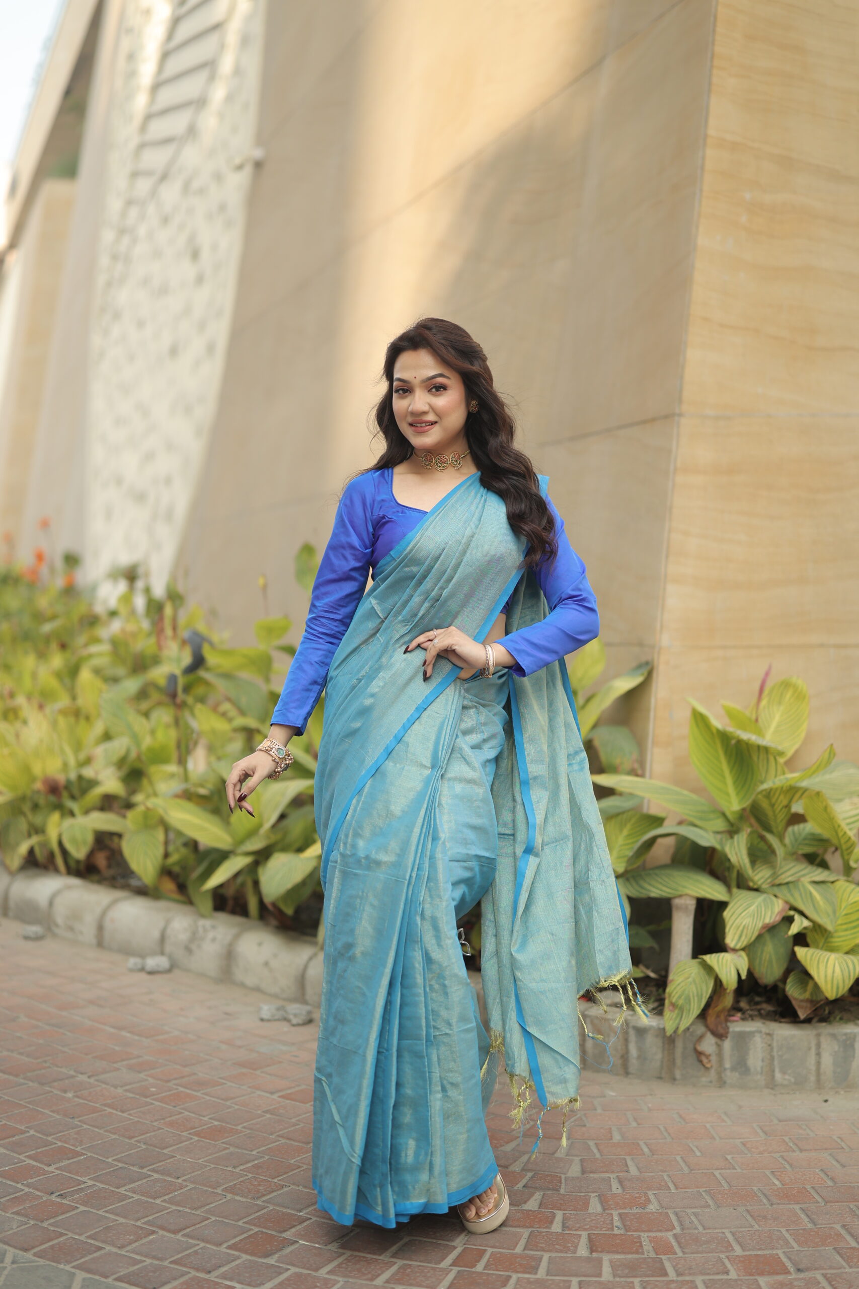 299A9826 Luminous Tissue Khadi Saree with Subtle Shimmer - Image 1