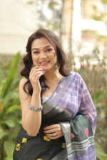 Vibrant Heritage Bandhni Linen Saree - Image 19
