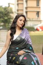 Vibrant Heritage Bandhni Linen Saree - Image 27