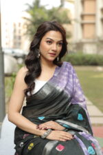 Vibrant Heritage Bandhni Linen Saree - Image 25