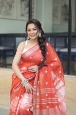 Vibrant Heritage Bandhni Linen Saree - Image 13