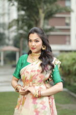 Ethereal Lightweight Semi Muslin Saree - Image 10