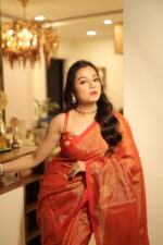 Luminous Tissue Khadi Saree with Subtle Shimmer - Image 4