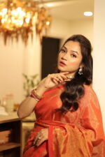 Luminous Tissue Khadi Saree with Subtle Shimmer - Image 5