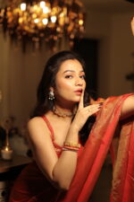 Luminous Tissue Khadi Saree with Subtle Shimmer - Image 13