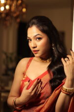 Luminous Tissue Khadi Saree with Subtle Shimmer - Image 23