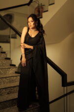 Classic Breathable Khadi Print Everyday Saree - Image 4
