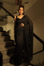 Classic Breathable Khadi Print Everyday Saree - Image 12